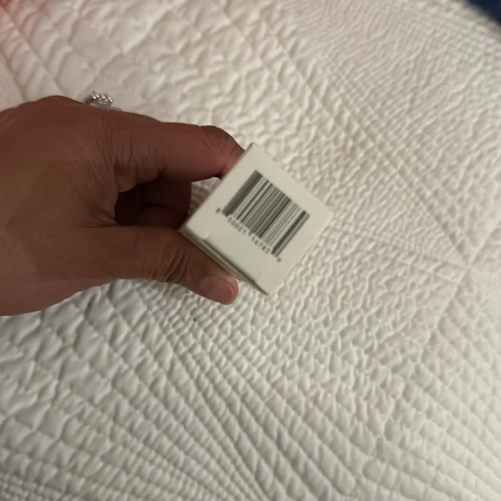 HIDE® Flawless Finish Foundation Walnut (exp)
